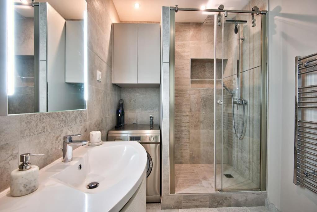 Very Nice 2P With All Comfort, City Center Ac/Wifi Luaran gambar